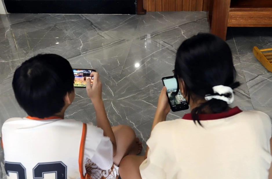 Xã Hòa Vang, TP Đà Nẵng - địa phương đầu tiên ban hành quy định quản lý điện thoại Xã Hòa Vang, TP Đà Nẵng - địa phương đầu tiên ban hành quy định quản lý điện thoại