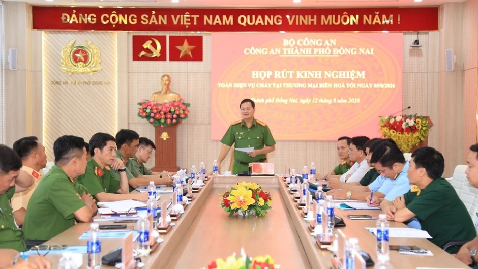 Xác định nguyên nhân vụ cháy khu thương mại ở Đồng Nai Xác định nguyên nhân vụ cháy khu thương mại ở Đồng Nai