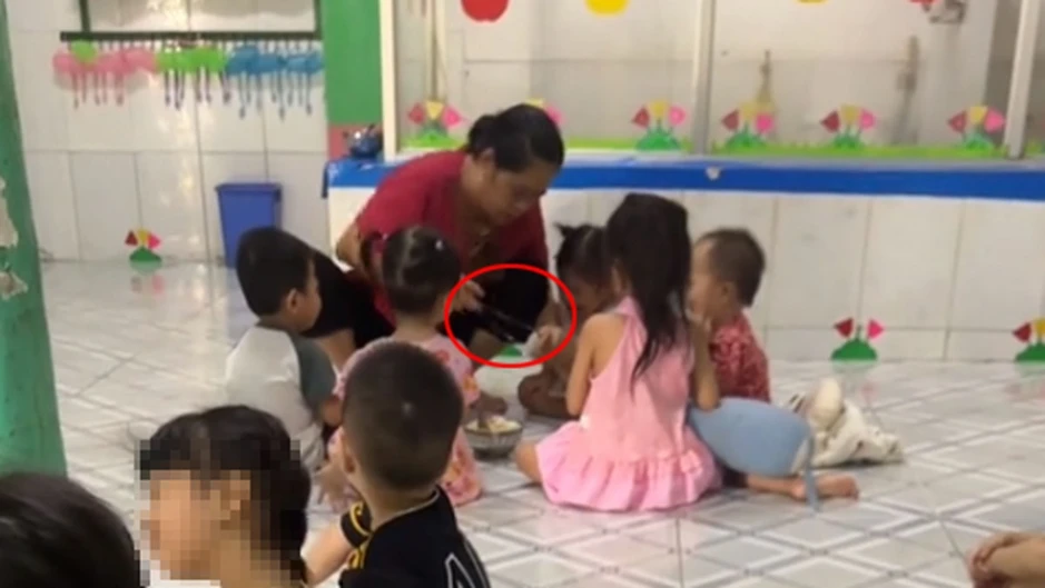 Xác minh làm rõ video bảo mẫu đánh, bắn dây thun vào chân trẻ mầm non ở TP.HCM Xác minh làm rõ video bảo mẫu đánh, bắn dây thun vào chân trẻ mầm non ở TP.HCM