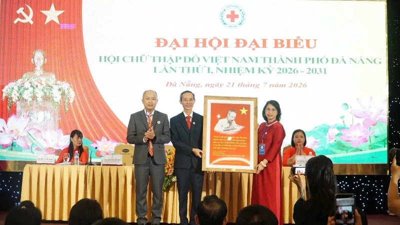 Xây dựng Hội Chữ thập đỏ thành phố Đà Nẵng chuyên nghiệp, hiện đại trong tình hình mới Xây dựng Hội Chữ thập đỏ thành phố Đà Nẵng chuyên nghiệp, hiện đại trong tình hình mới
