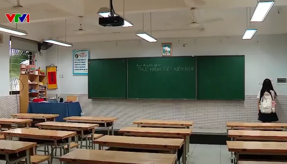 Xây dựng lối sống tiết kiệm - Gìn giữ nguồn lực cho tương lai Xây dựng lối sống tiết kiệm - Gìn giữ nguồn lực cho tương lai