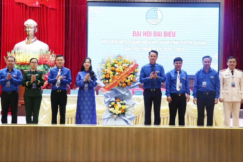 Xây dựng lớp thanh niên Tuyên Quang có bản lĩnh chính trị vững vàng và khát vọng cống hiến Xây dựng lớp thanh niên Tuyên Quang có bản lĩnh chính trị vững vàng và khát vọng cống hiến