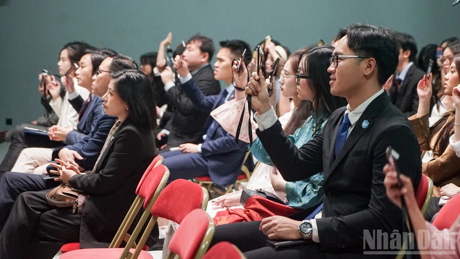 Xây dựng mạng lưới thanh niên Việt Nam vững mạnh tại châu Âu Xây dựng mạng lưới thanh niên Việt Nam vững mạnh tại châu Âu