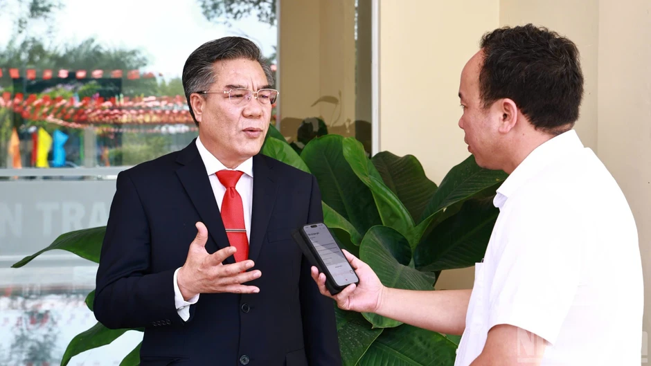 Xây dựng thành phố Đồng Nai giàu mạnh, văn minh, hạnh phúc Xây dựng thành phố Đồng Nai giàu mạnh, văn minh, hạnh phúc