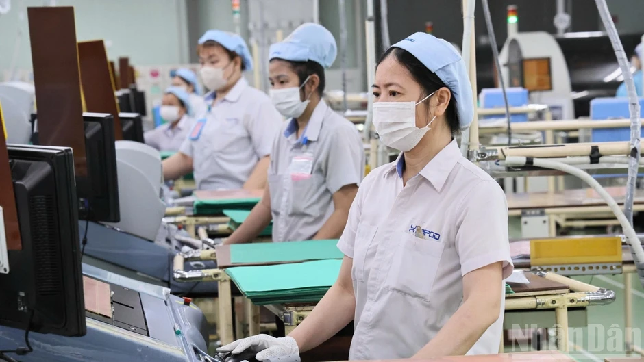 Xây dựng thành phố Đồng Nai giàu mạnh, văn minh, hạnh phúc Xây dựng thành phố Đồng Nai giàu mạnh, văn minh, hạnh phúc
