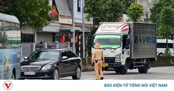 Xe chở khách hoạt động dưới danh nghĩa xe cá nhân: Làm sao để xử lý