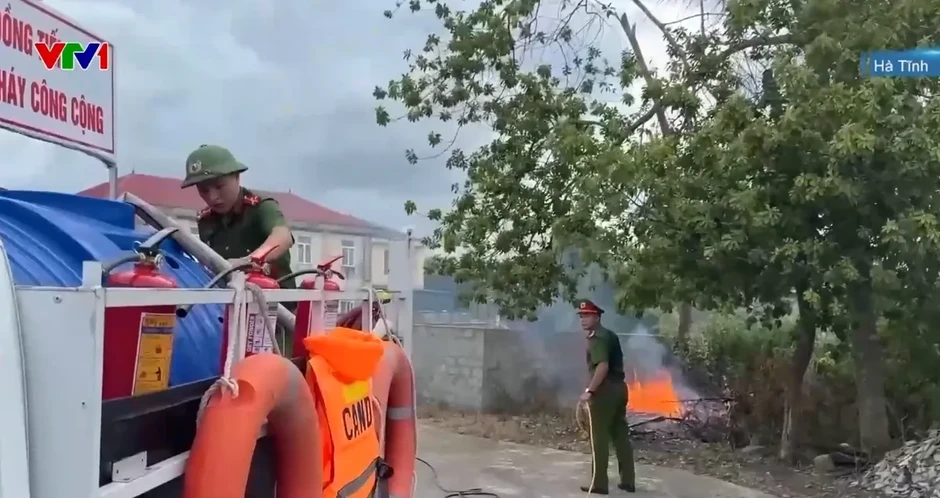 Xe chữa cháy công cộng: Ứng cứu hiệu quả ngay từ cơ sở Xe chữa cháy công cộng: Ứng cứu hiệu quả ngay từ cơ sở