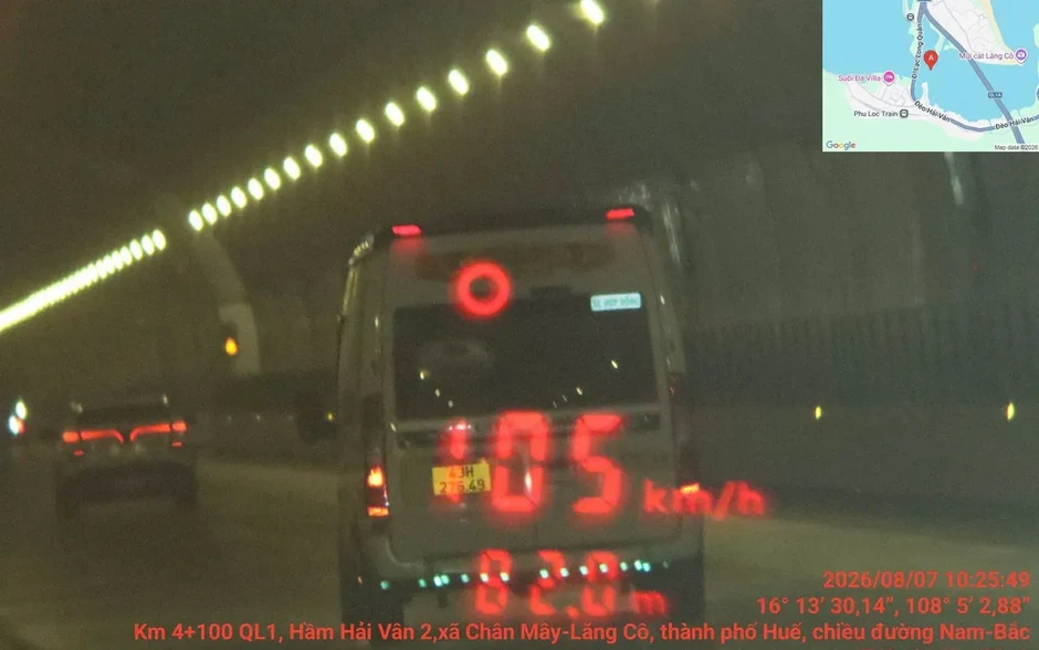 Xe khách chạy 105 km/h trong hầm Hải Vân, tài xế bị phạt nặng Xe khách chạy 105 km/h trong hầm Hải Vân, tài xế bị phạt nặng