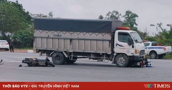 Xe tải tông liên hoàn 3 xe máy trên Quốc lộ 10, 2 người tử vong