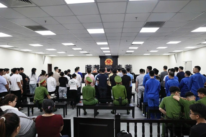 Xét xử "ông trùm" tổ chức đánh bạc hơn 4.000 tỉ đồng Xét xử "ông trùm" tổ chức đánh bạc hơn 4.000 tỉ đồng
