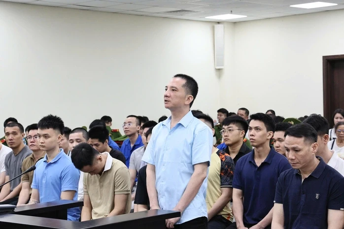 Xét xử "ông trùm" tổ chức đánh bạc hơn 4.000 tỉ đồng Xét xử "ông trùm" tổ chức đánh bạc hơn 4.000 tỉ đồng