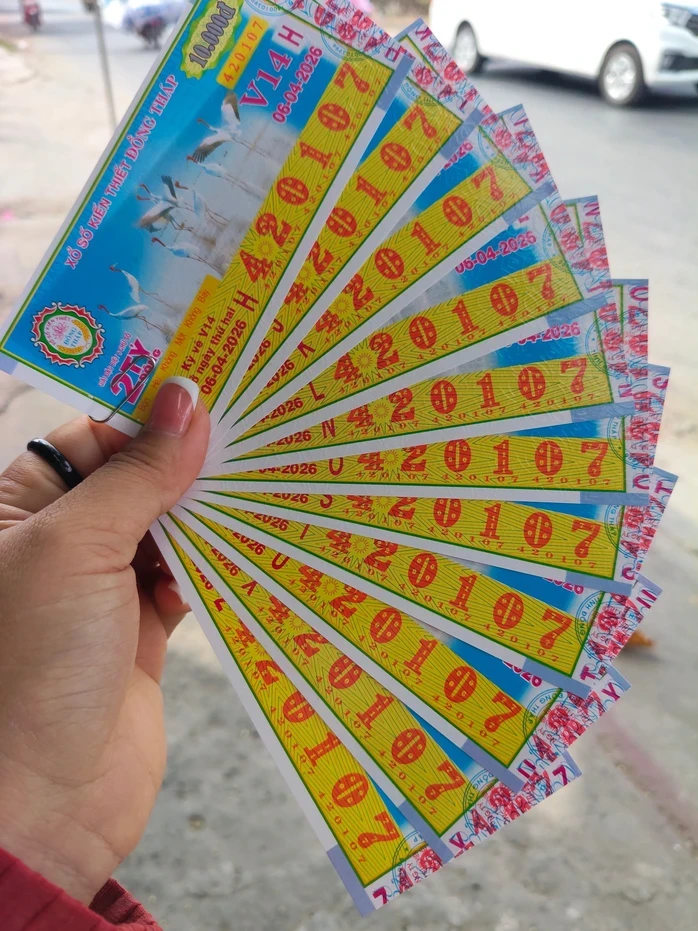 Xổ số miền Nam: Chiều 6-4, lộ diện người phụ nữ ở TPHCM trúng độc đắc 14 tỉ đồng Xổ số miền Nam: Chiều 6-4, lộ diện người phụ nữ ở TPHCM trúng độc đắc 14 tỉ đồng