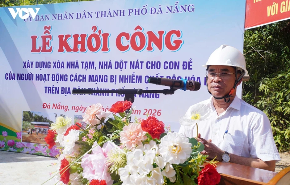 Xoá nhà tạm cho con của người hoạt động kháng chiến bị nhiễm chất độc hoá học Xoá nhà tạm cho con của người hoạt động kháng chiến bị nhiễm chất độc hoá học
