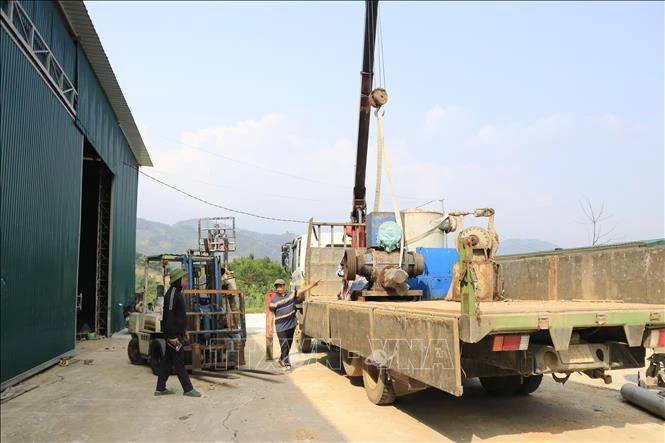 Xử lý các cơ sở sản xuất trái phép, gây ảnh hưởng tới đời sống người dân ở Lào Cai Xử lý các cơ sở sản xuất trái phép, gây ảnh hưởng tới đời sống người dân ở Lào Cai