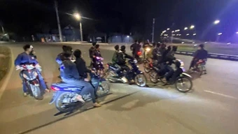 Xử lý nhóm thanh thiếu niên càn quấy giao thông