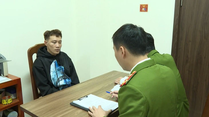 Xử lý nhóm tung tin thất thiệt về công an để gây rối trật tự công cộng, chống người thi hành công vụ Xử lý nhóm tung tin thất thiệt về công an để gây rối trật tự công cộng, chống người thi hành công vụ