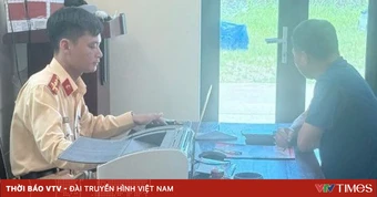 Xử phạt tài xế vượt đèn đỏ từ phản ánh trên VN Traffic