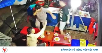 Xuất hiện clip thanh niên hành hung người phụ nữ lớn tuổi ở Gia Lai
