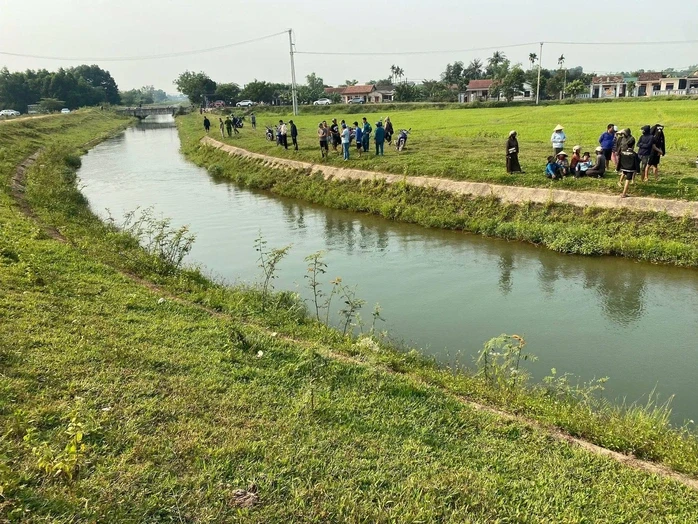 Xuống kênh thuỷ lợi để tắm, nam sinh lớp 8 đuối nước tử vong Xuống kênh thuỷ lợi để tắm, nam sinh lớp 8 đuối nước tử vong