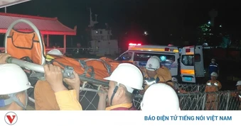 Xuyên đêm cứu nạn khẩn cấp một bệnh nhân nguy kịch từ Cù Lao Chàm vào bờ điều trị