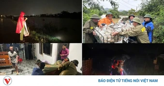 Xuyên đêm giúp dân di dời khỏi vùng ngập lụt do mưa lũ ở Bắc Ninh
