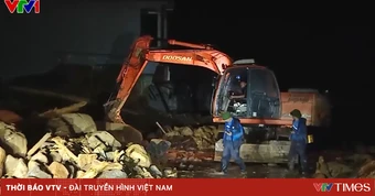 Xuyên đêm hỗ trợ người dân xã Mường Than (Lai Châu) khắc phục hậu quả lũ quét