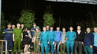 Xuyên đêm tìm cháu bé 5 tuổi mất tích