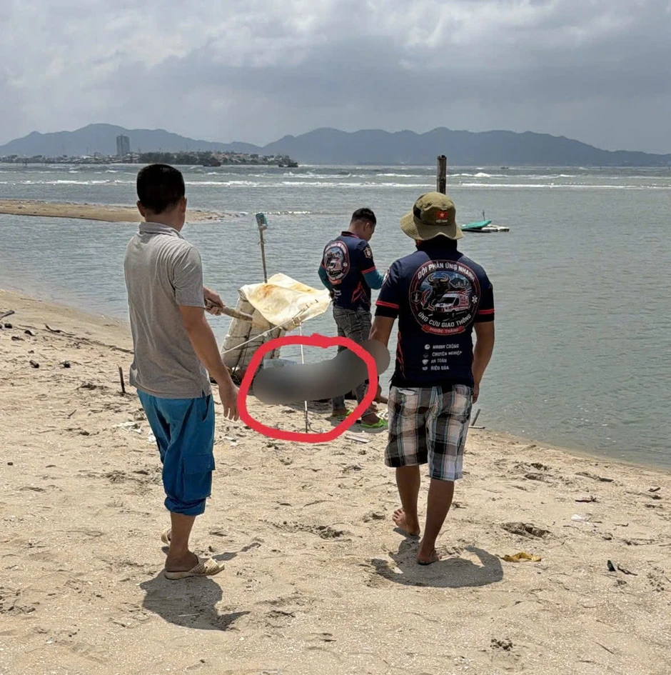 Xuyên đêm tìm kiếm nạn nhân đuối nước tại biển Vũng Tàu Xuyên đêm tìm kiếm nạn nhân đuối nước tại biển Vũng Tàu