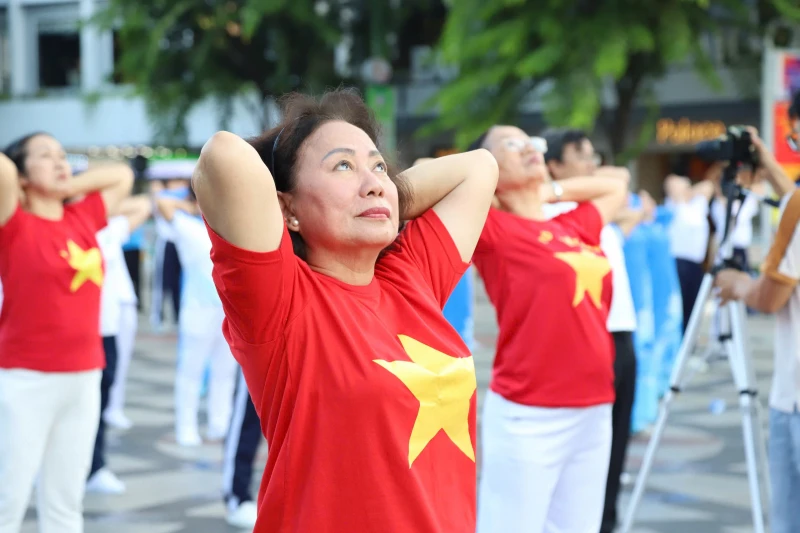 Y tế phải đi trước một bước - đến với người dân khi họ còn khỏe