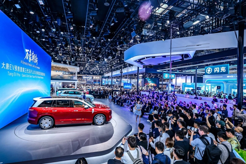 BYD dọa kiện nhiều tài khoản mạng xã hội BYD dọa kiện nhiều tài khoản mạng xã hội