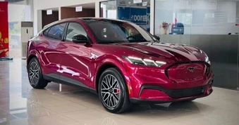 Đạt doanh số kỷ lục, Mustang Mach-E vẫn trong top 10 xe bán chậm tháng 4