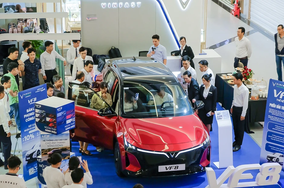 Gần 1.600 người đặt mua xe VinFast VF 8 thế hệ mới mỗi ngày