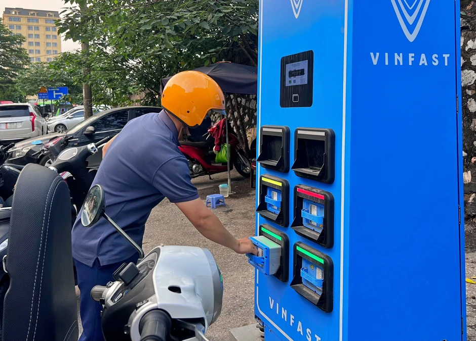 Liên tục triển khai tủ đổi pin, VinFast quyết giữ 'ngôi vương' xe máy điện Liên tục triển khai tủ đổi pin, VinFast quyết giữ 'ngôi vương' xe máy điện