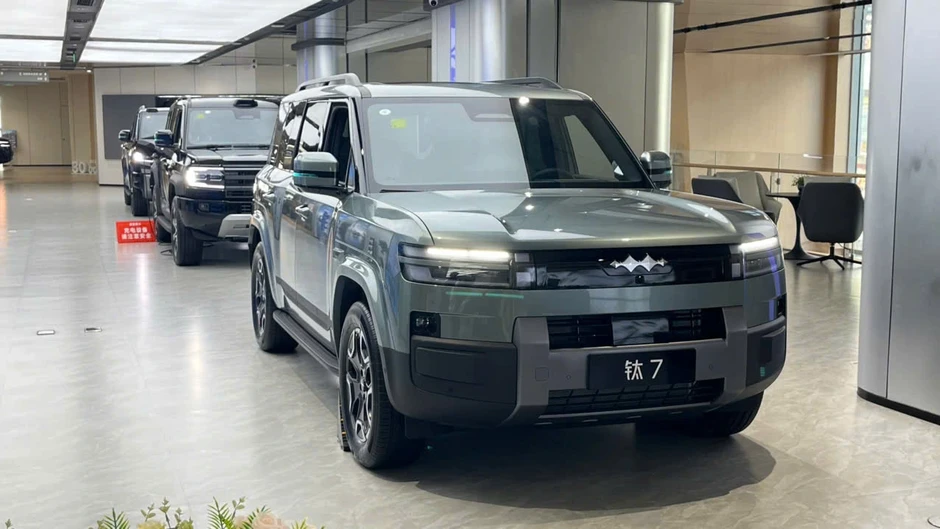 Ô tô điện Trung Quốc bước vào làn sóng tăng giá Ô tô điện Trung Quốc bước vào làn sóng tăng giá