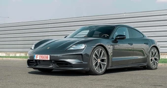 Rộ thông tin Porsche sẽ sớm khai tử mẫu Taycan thuần điện