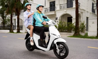 Tài xế Xanh SM Bike nhận 3 năm miễn phí thuê, đổi pin
