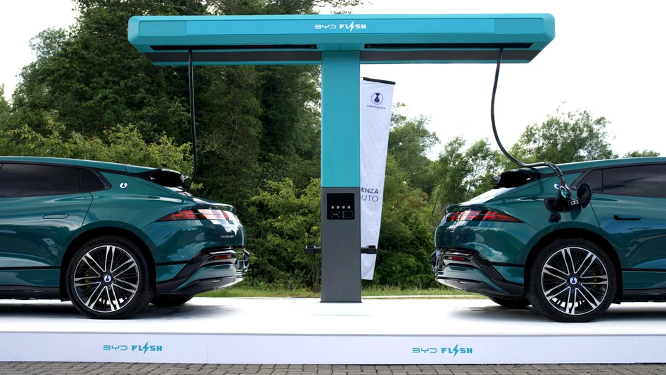 Vào thị trường mới, BYD xây dựng mạng lưới sạc trước khi bán xe điện Vào thị trường mới, BYD xây dựng mạng lưới sạc trước khi bán xe điện