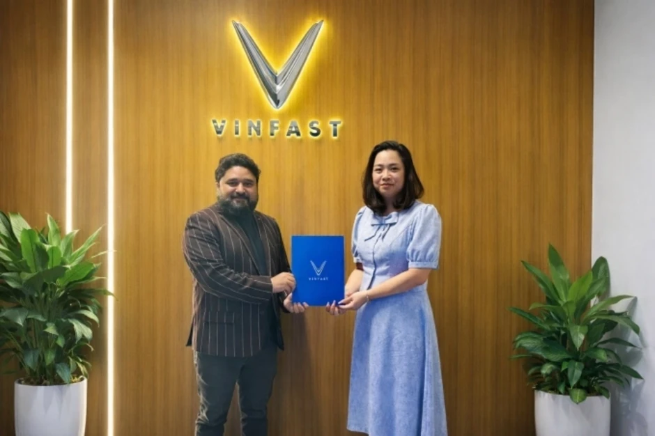 VinFast có đối tác phát triển hạ tầng sạc tại UAE VinFast có đối tác phát triển hạ tầng sạc tại UAE
