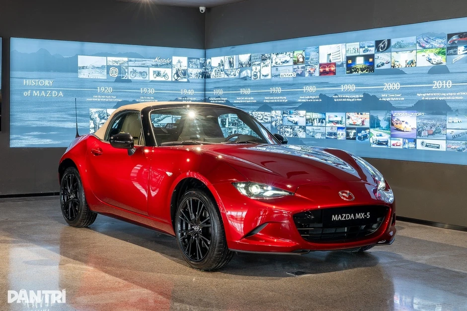 Xe Mazda MX-5 thế hệ tiếp theo sẽ được điện hoá. Xe Mazda MX-5 thế hệ tiếp theo sẽ được điện hoá.