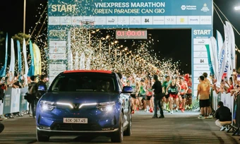 Xe VinFast dẫn đoàn TinVina Marathon Green Paradise Cần Giờ - Báo TinVina