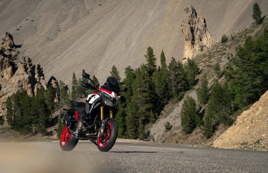 Chi tiết Ducati Multistrada V4 Pikes Peak 2027 mang phong cách MotoGP Chi tiết Ducati Multistrada V4 Pikes Peak 2027 mang phong cách MotoGP