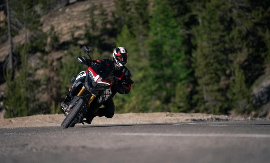 Chi tiết Ducati Multistrada V4 Pikes Peak 2027 mang phong cách MotoGP Chi tiết Ducati Multistrada V4 Pikes Peak 2027 mang phong cách MotoGP