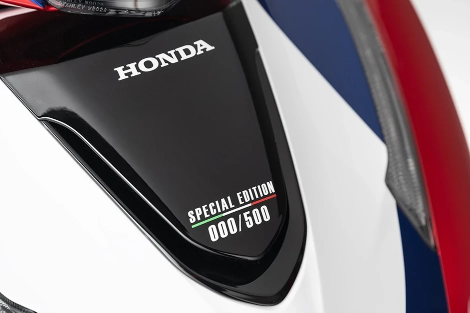 Honda SH150i Special Edition HRC về 50 xe, giá dự kiến 295 triệu đồng Honda SH150i Special Edition HRC về 50 xe, giá dự kiến 295 triệu đồng