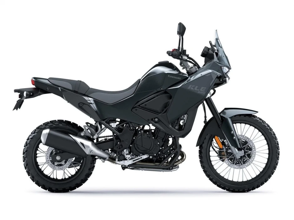 Kawasaki KLE 500 2026 ra mắt giá 211 triệu đồng - Sự hồi sinh ấn tượng Kawasaki KLE 500 2026 ra mắt giá 211 triệu đồng - Sự hồi sinh ấn tượng