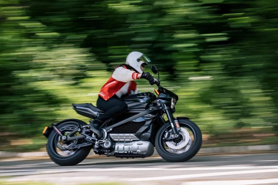LiveWire ONE giảm giá mạnh, rẻ chưa bằng một nửa chiếc Harley-Davidson LiveWire LiveWire ONE giảm giá mạnh, rẻ chưa bằng một nửa chiếc Harley-Davidson LiveWire