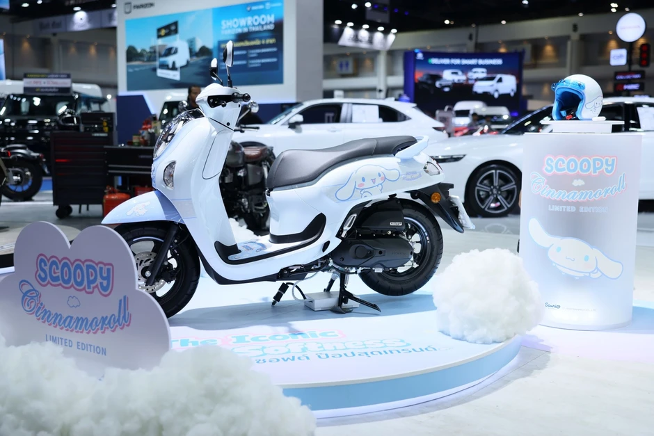 Xe tay ga Honda Scoopy phiên bản chó bông Cinnamoroll hơn 1.800 USD Xe tay ga Honda Scoopy phiên bản chó bông Cinnamoroll hơn 1.800 USD