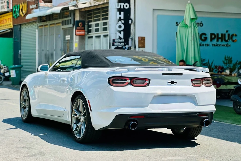 “Hàng hiếm” Chevrolet Camaro mui trần mất giá khoảng 200 triệu đồng mỗi năm “Hàng hiếm” Chevrolet Camaro mui trần mất giá khoảng 200 triệu đồng mỗi năm
