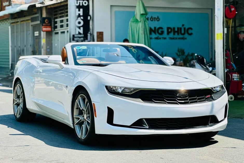 “Hàng hiếm” Chevrolet Camaro mui trần mất giá khoảng 200 triệu đồng mỗi năm “Hàng hiếm” Chevrolet Camaro mui trần mất giá khoảng 200 triệu đồng mỗi năm