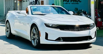 “Hàng hiếm” Chevrolet Camaro mui trần mất giá khoảng 200 triệu đồng mỗi năm