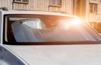 Ánh nắng và tia UV gây hại cho ô tô như thế nào?